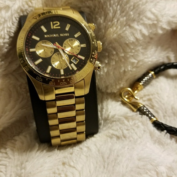 Michael Kors Layton Chronograph Black Dial Gold - Picture 2 of 5